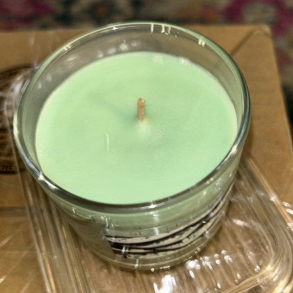 NWT Bath and Body Works Slatkin & Co. MINT CHOCOLATE Candle 4oz - Picture 3 of 7